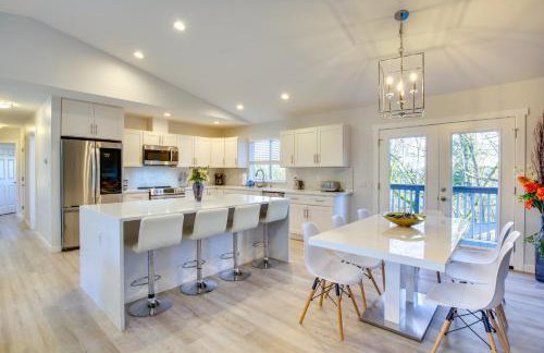 Modern Woodinville Home w/ Hot Tub + Sauna! - Foto 8