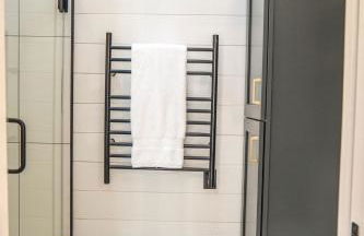 Luxury tiny cottage with deck hammock and hot tub! - Foto 18