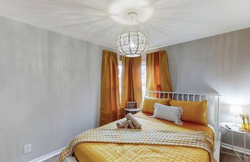 Touchdown Bungalow-Charming HOF Village Home - Foto 4