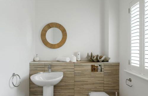 The Little Hawthorns - Photo 16