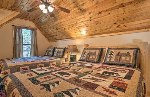 Outdoor Adventure - Charming Cabin w/ Hot Tub - Foto 16