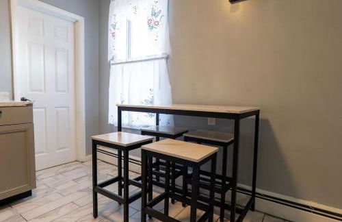 New 3 BR Apt in Elizabeth Railroad Style Path Train Bus Hospital EWR Airport NJ Manhattan NYC - Foto 7