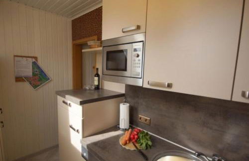 6 Personen Ferienhaus mit 4 Schlafzimmern, Infrarotwaermekabine, mit Blick auf den Weltschiffahrtsweg in Otterndorf - Foto 9