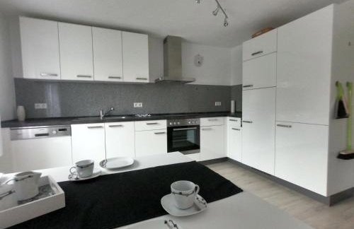 Moderne helle 2,5 Zimmer Wohnung mit großem Bad und Küche in Trossingen - Foto 13