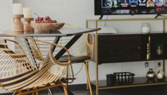 Hohes Apartment mit Weitblick über Augsburg - Foto 2