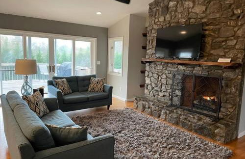 Massive 4 bedroom home Sleeps 19 - Foto 11