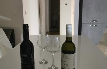 CITY CENTER PEARL #new#free reserved parking in garage elevator direct access#business and pleasure#city view&balcony&sunny&cafes&markets&tram#city center#working room#2 toliets#2 bedrooms - Photo 39