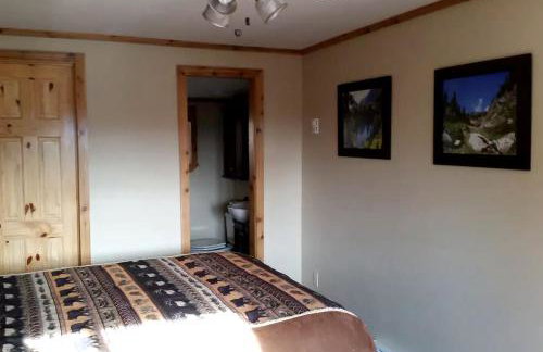 Rustic Mountain Retreat Perfect for Large Groups in Kingston, Idaho - Foto 12