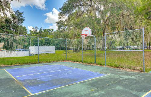 Steps to Lake Kerr Home with Pool and Hot Tub Access! - Foto 24