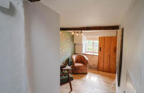 Upper Cottage - Photo 23