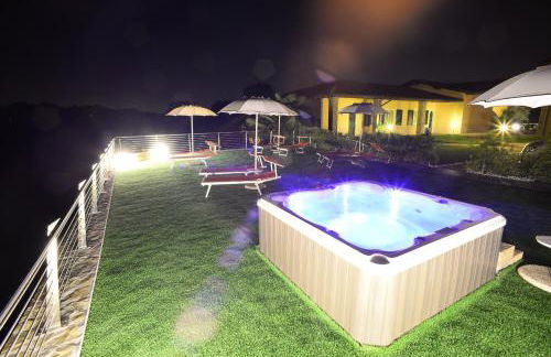 Garda Hill Boutique Apartments with Panoramic Pools e Agriturismo - Foto 12