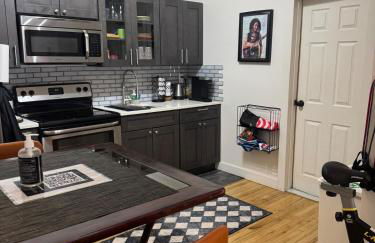 Modern Stay in Downtown Jersey City, Close to NYC! - Foto 33