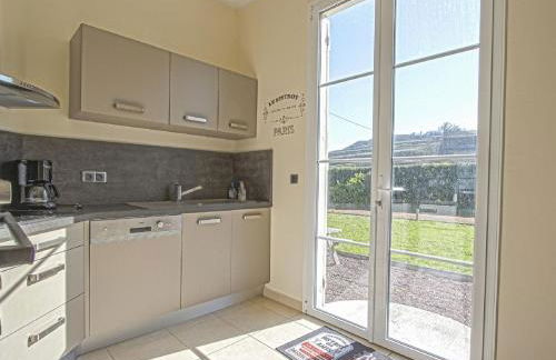 Charming Coastal Hideaway - Foto 13