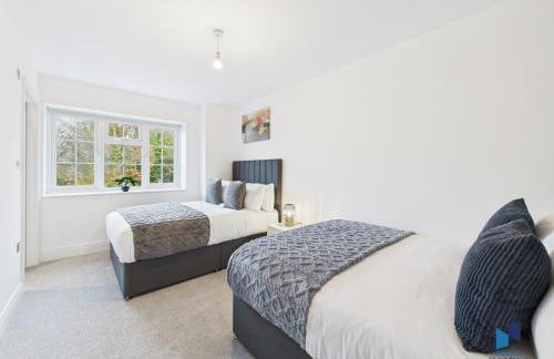 Luxurious 4-Bed Home, Sleeps 12, Free Parking - Foto 3