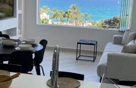 Modern apartment sea view with private jacuzzi - Photo 17