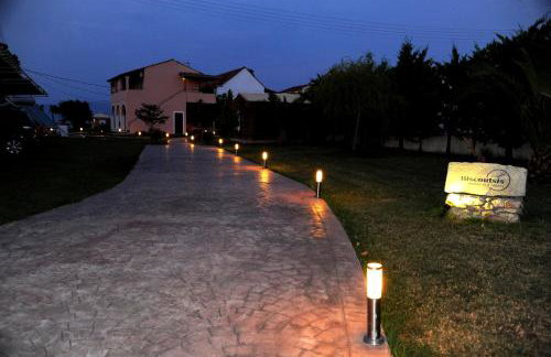 Biscoutsis Apartments & Studios - Foto 10