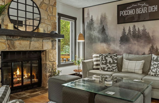 Pocono Bear Den by Avantstay Stylish Modern Deck w Grill Outdoor Dining - Foto 7