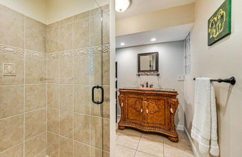 4 Mi to Beach Pet-Friendly Home in Naples! - Photo 17