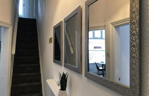 Bright Spacious 3-bed With Office & Patio, Preston - Foto 52