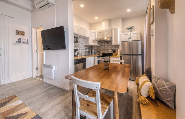 Remparts 2 Bed w Private terrace & sauna - Photo 11