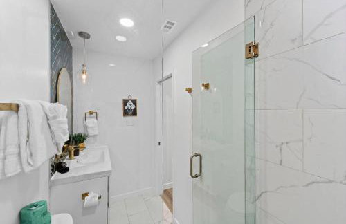 Moroccan-Inspired 1-BR Getaway near Reunion Tower - Foto 33