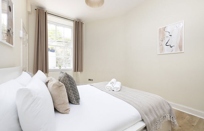 JOIVY Chic Flat Near Stockbridge Market W/ Patio - Foto 5