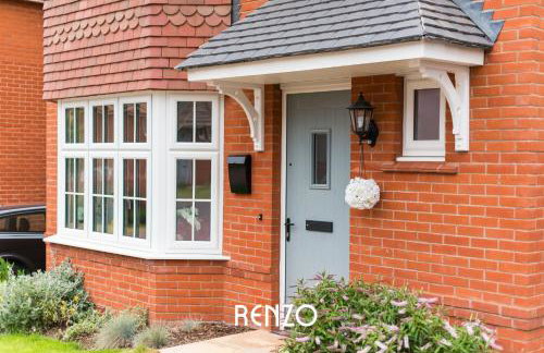 Spacious and Lovely 4-bed Home in Castle Donington by Renzo, Sleeps 6! - Photo 35