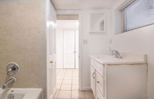 Spacious, Relaxing, 4 Bd 3.5 Ba Home In Petworth! - Foto 21