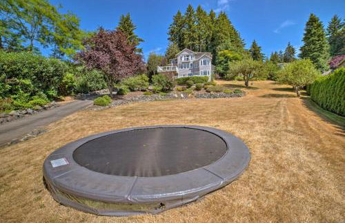 Spacious Lake Stevens Home with Fire Pit, Patio - Foto 41