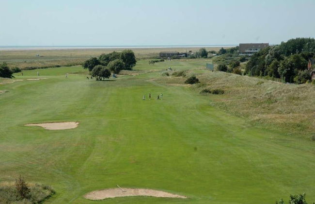 Cozy Apartment in Wilsecker near Forest - Photo 34