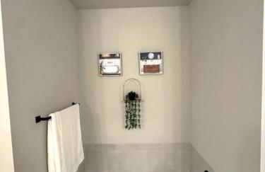 The Modern and Stylish Hangout Hub by LSU - CB1022 - Foto 10