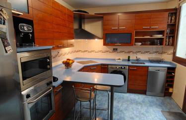 Amplio con 2 baños y 4 camas dobles - Foto 6