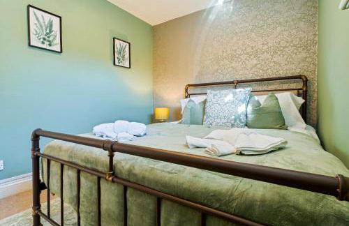 The Tudor Escape - 3 Bedroom House in Canterbury City Centre with Parking - Foto 25