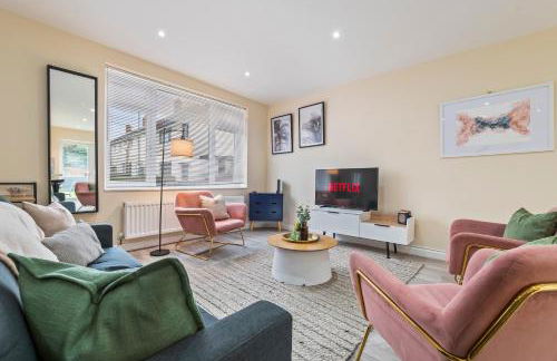 Spacious 3-Bed Home with Driveway Parking - Gloucester - Foto 1