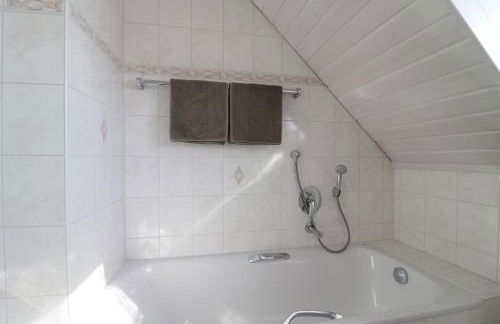 Fewo "Alpenliebe" im Haus Fritz, 3 Schlafzimmer, E-Auto-Ladestation, Eisenbach, Titisee - Foto 17