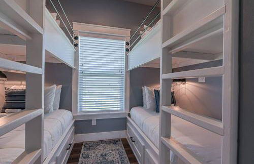 Stunning beach house just a short walk to beach - Foto 35