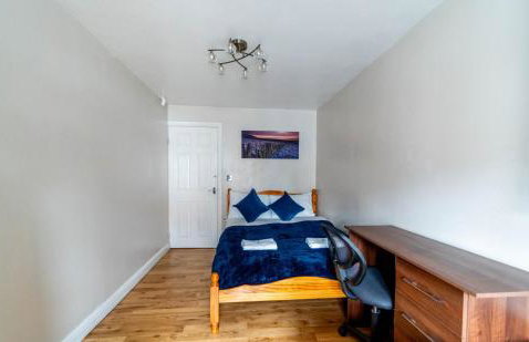 Spacious 6BDR House By Hyped Properties Short Term Rental Agency With Free Parking Bilston - Foto 36