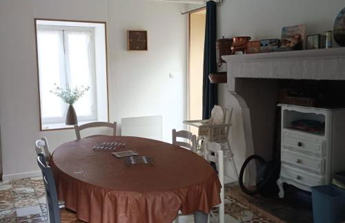 Charmante maison de village 30 min Puy DuFou - Foto 7