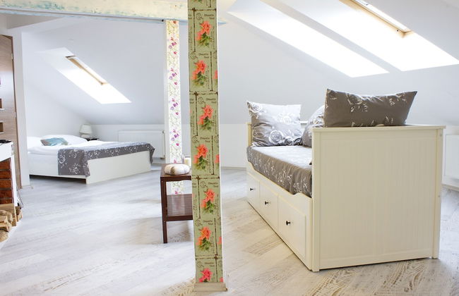 Royal Court Apartments - Photo 44