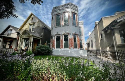 UPTOWN CASTLE - CITY VIEWS - THEATER & CONVENTION DISTRICT! - Foto 1