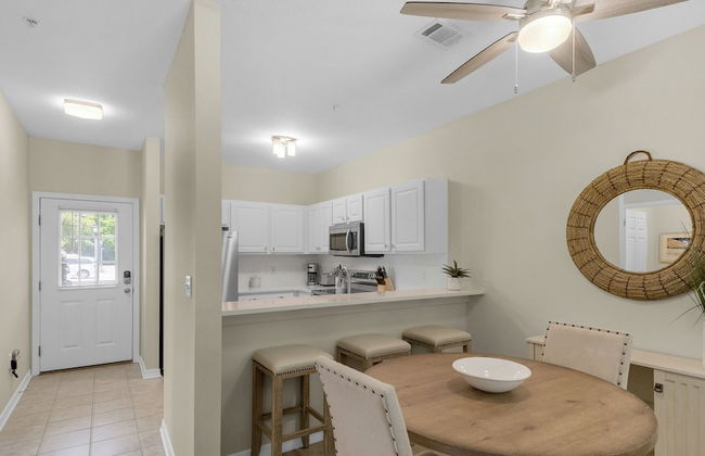 1st Floor, Walkable to Dining, Shopping, Beach - Sleeps 6 - Foto 8