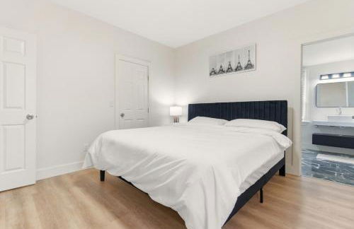 NEW! Gated, Secure, Modern, Beauriful 6 bdr, 4 bth, Near Everything - Foto 33