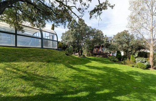 Villa con Jacuzzi exterior y Piscina cubiertos - Foto 67