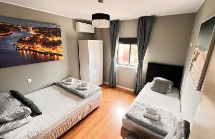 Apartment Beta - 2 Bedrooms, Private Rooftop Patio with Hot Tub, BBQ and View - Foto 8