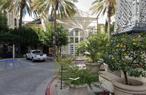 Luxury condo near Irvine Business & UCI Hospital - Photo 8