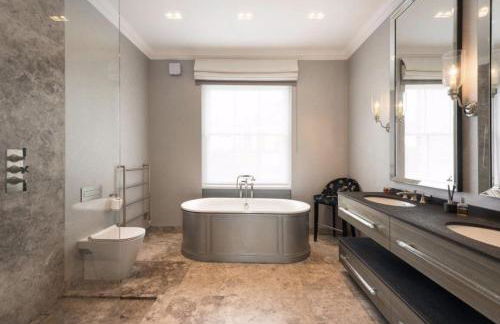 Luxury 4 Bedrooms 5 Baths 2 Receptions Family House with Garden Chelsea - Foto 19