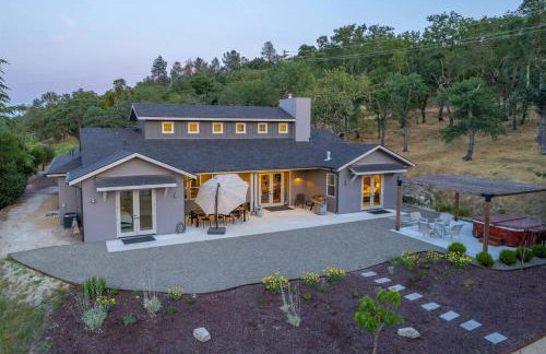 Luxurious, Modern Farmhouse in Wine Country - Foto 38