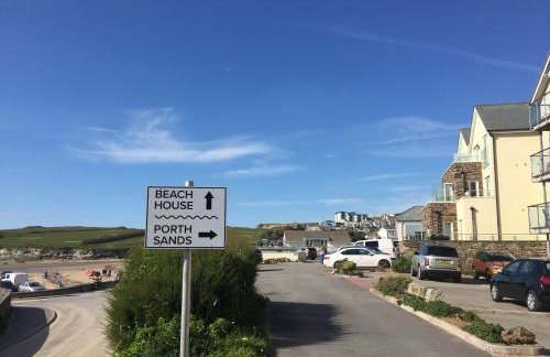 The Beach House & Porth Sands Apartments - Photo 26