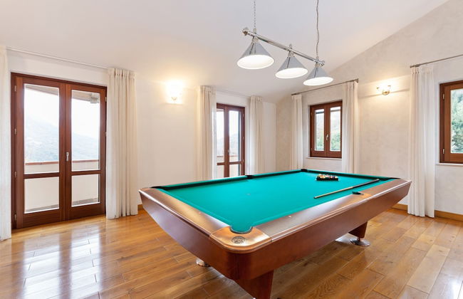 Valley View Villa in San Mango D'aquino with Hot Tub - Foto 22