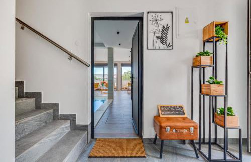 Terra Maiorum -12 person private Villa - heated pool and water massage - Foto 17